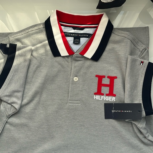 Tommy Hilfiger polo - Picture 1 of 3